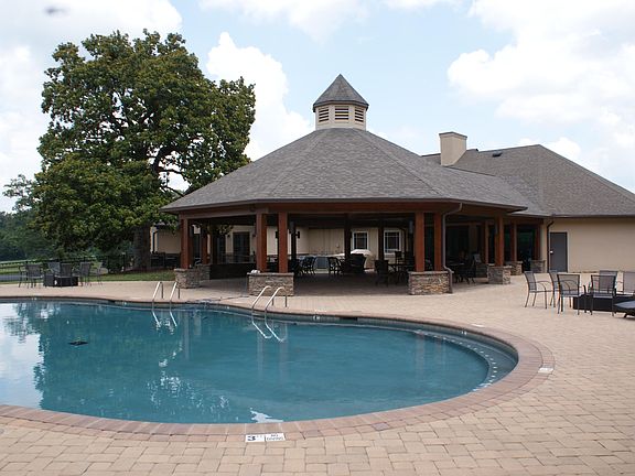 5th image of 175 Wedgewood Dr
