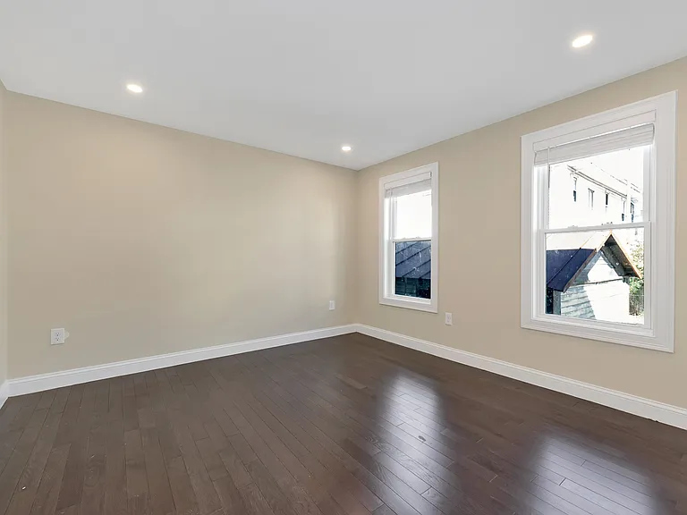 43 Wright Ave #3 — Photo 32