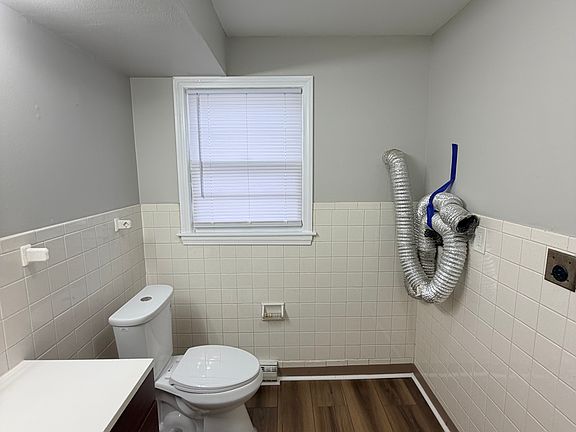 5th image of 148 Bradford Ave #9