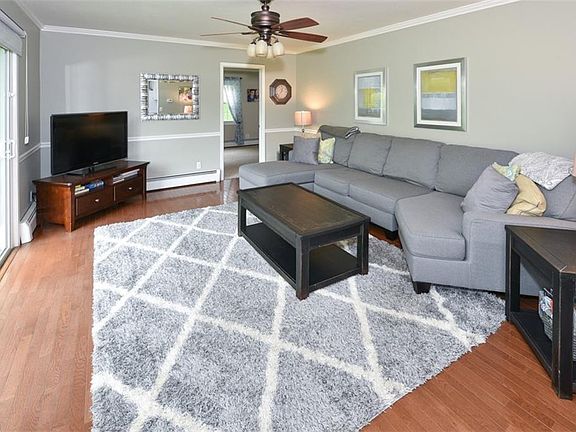 2nd image of 158 Greenbrier Dr