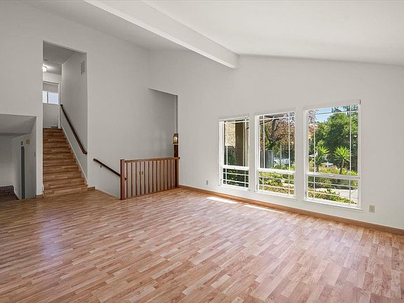 2nd image of 14915 Herchell Dr