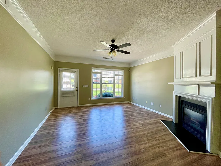 3425 Oxwell Dr — Photo 4
