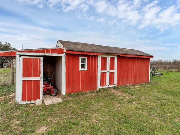 3rd image of 108 Oak View