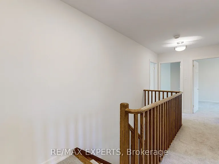 187 Cassandra Blvd — Photo 18