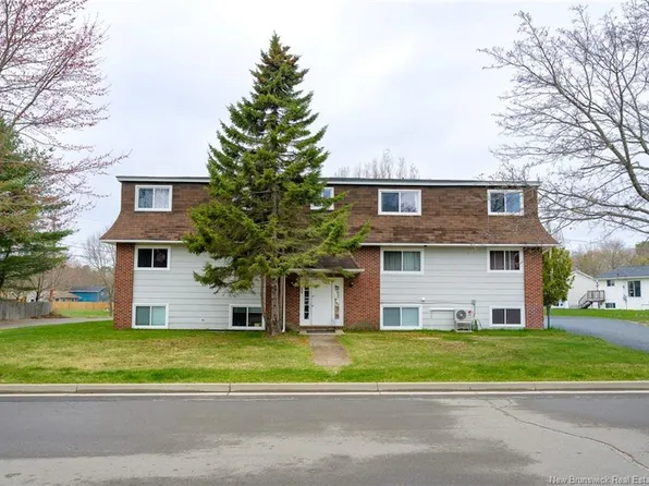 32 Berwick St, Fredericton, NB E3A 4Y3