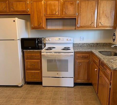 3rd image of 504 Fountain St APT B1