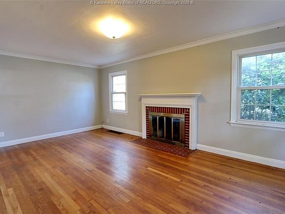 2nd image of 3909 Washington Ave SE