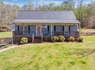 238 Hunters Dr, New Castle, VA 24127
