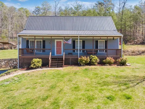 238 Hunters Dr, New Castle, VA 24127