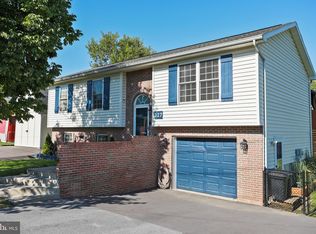 327 Twigg Dr, Martinsburg, WV 25404