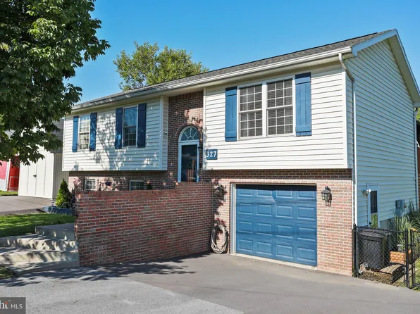 327 Twigg Dr, Martinsburg, WV 25404