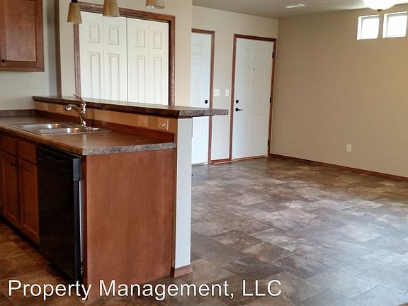 5th image of 701 Freedom Pl Unit 1