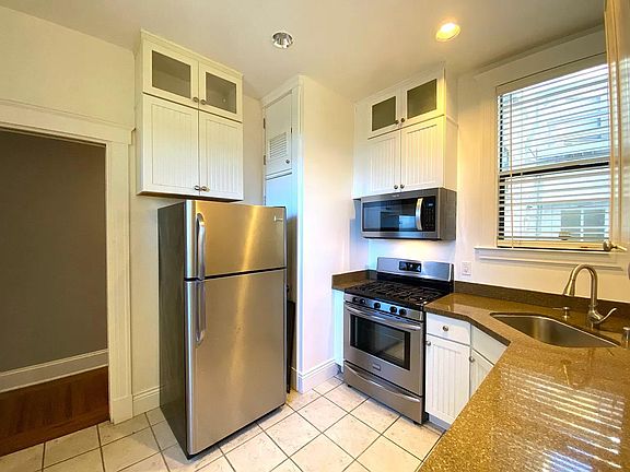2nd image of 2861 California St #2