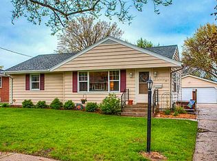 7013 Winston Ave, Urbandale, IA 50322