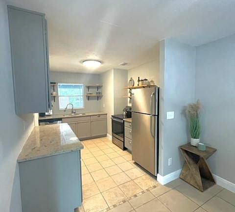 4th image of 503 Mattie St