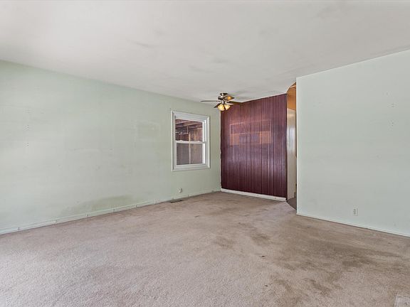 5th image of 1249 Helmen Dr