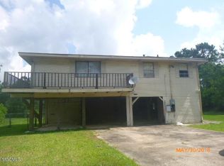 10140 Bayou Dr, Bay Saint Louis, MS 39520