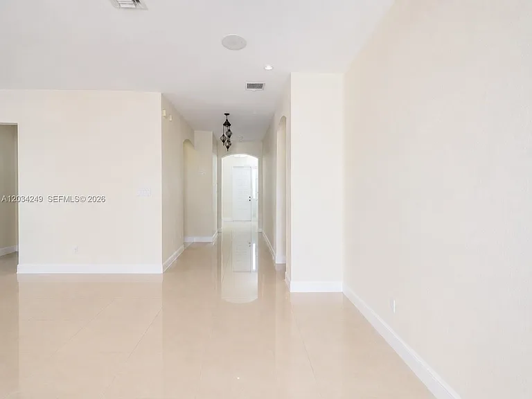 4463 Rainbow Ave — Photo 4