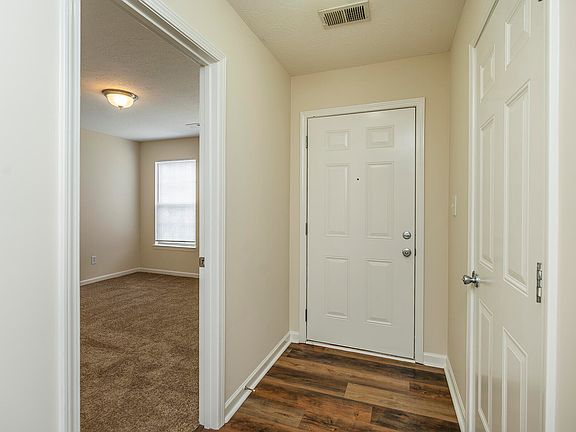 4th image of 2029 Polk Ln
