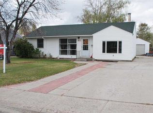 812 S 12th St, Worland, WY 82401