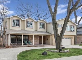 9101 Pottawattami Dr, Skokie, IL 60076