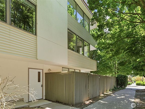 2nd image of 802 N 43rd Street
