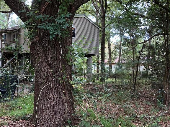 4th image of 2310 E Simmons Bayou Dr