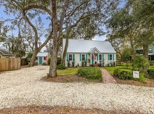 415 Cedar St, Saint Simons Island, GA 31522