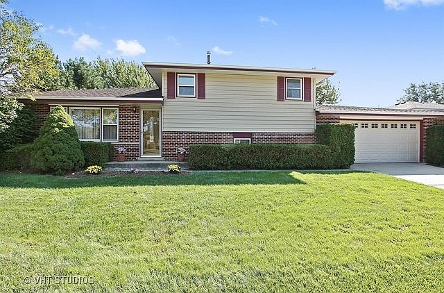 1st image of 3847 N Galesburg Ct