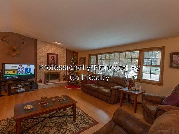 2nd image of 1208 E Woodglen Ct