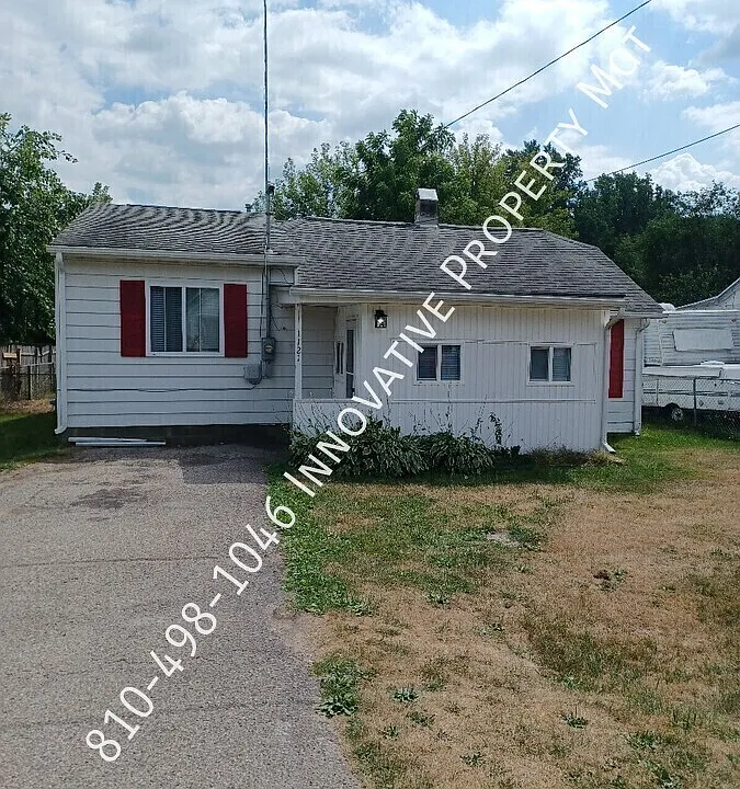 1121 W Buder Ave