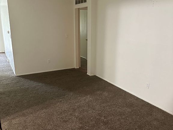 3rd image of 51 Lemans Dr #6