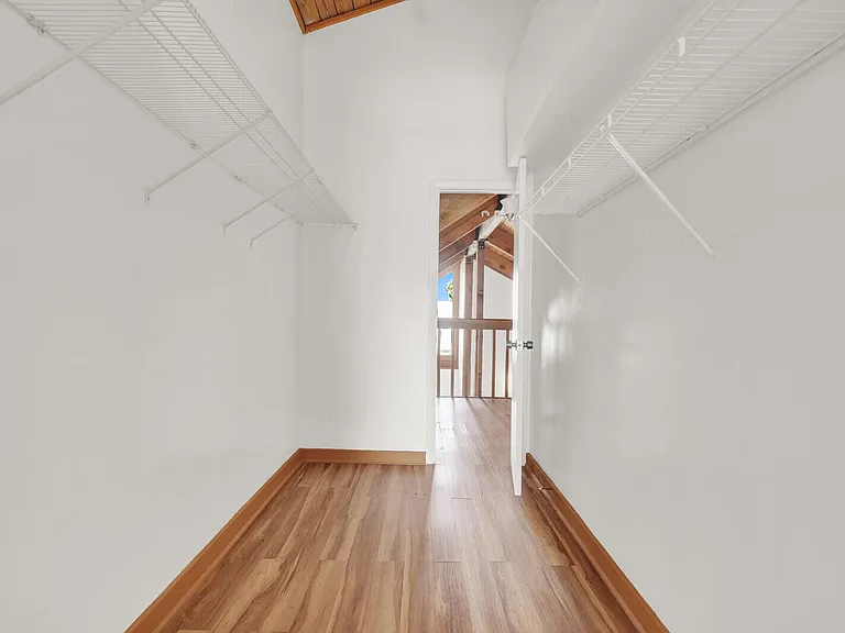 100 Sparrow Dr #13 — Photo 23