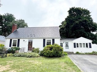 525 Buttonwoods Ave, Warwick, RI 02886