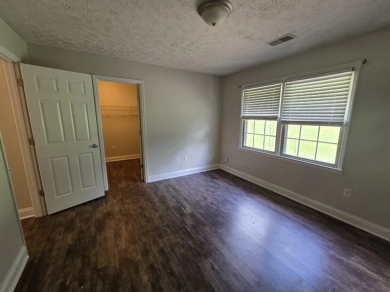 845 Overview Dr — Photo 29