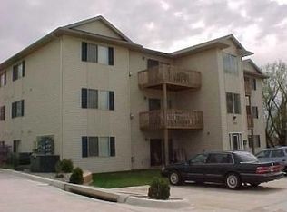 4712 Chackwick #5, Cedar Falls, IA 50613