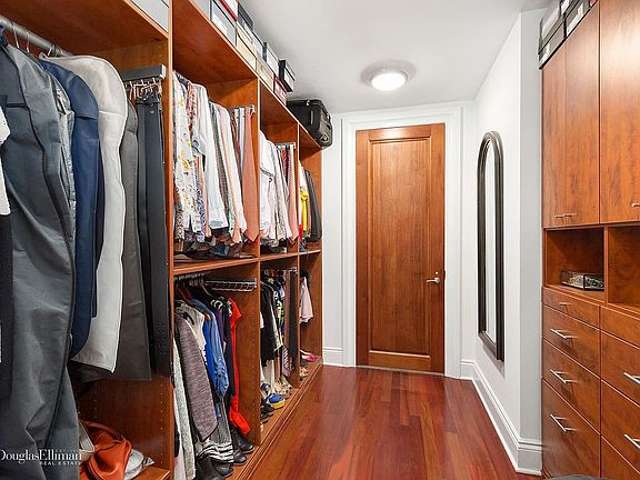 4th image of 223 W 80th St #3RDFL