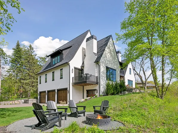 20325 Manor Rd, Shorewood, MN 55331
