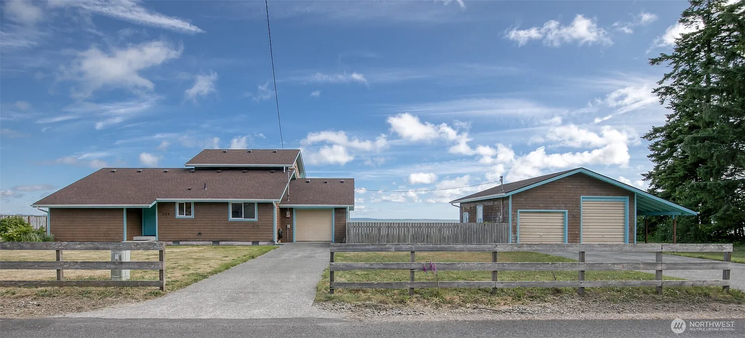 249 Burrows Road photo 1