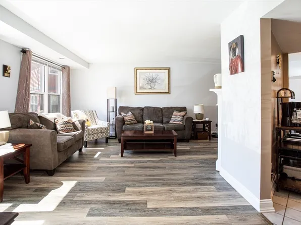 110 Dean St Unit 21, Taunton, MA 02780