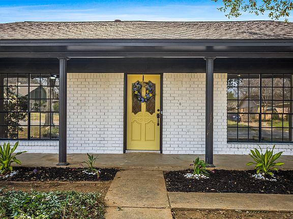 2nd image of 1708 Park Ridge Ter