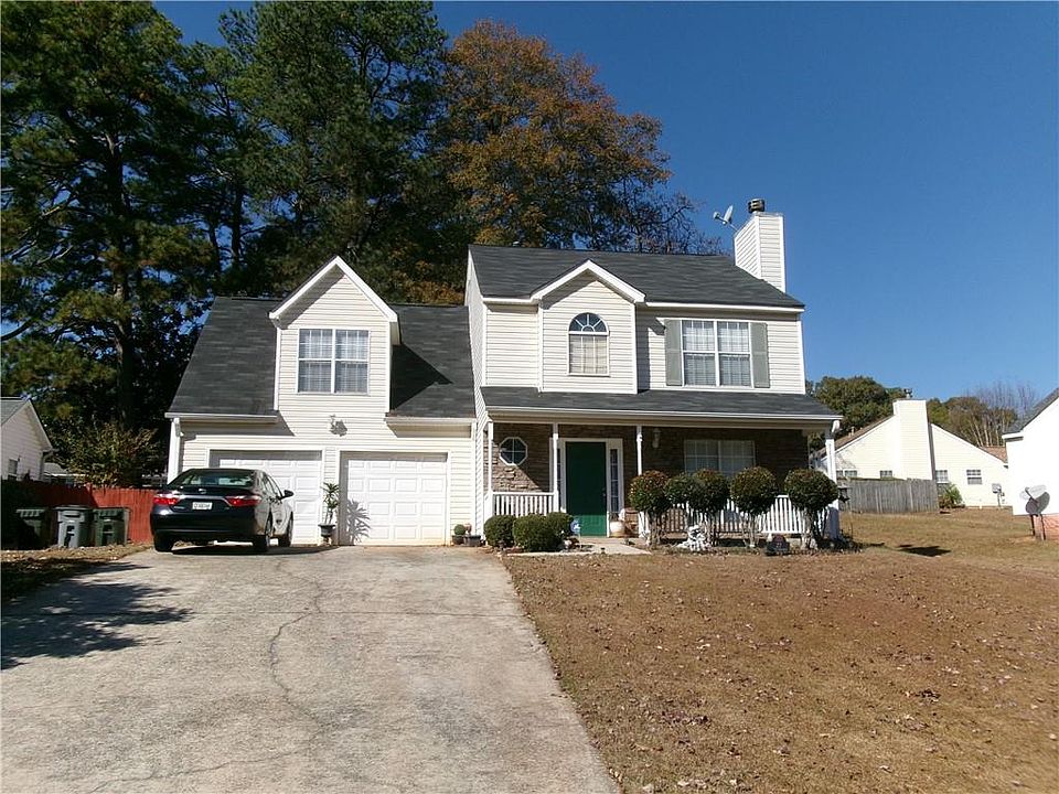 1st image of 27 Central Park Dr