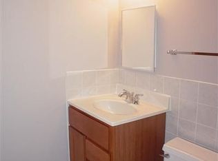 401 Rockview Dr, Saint Louis, MO 63129