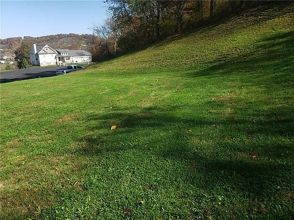 3rd image of 340 Colonial Dr