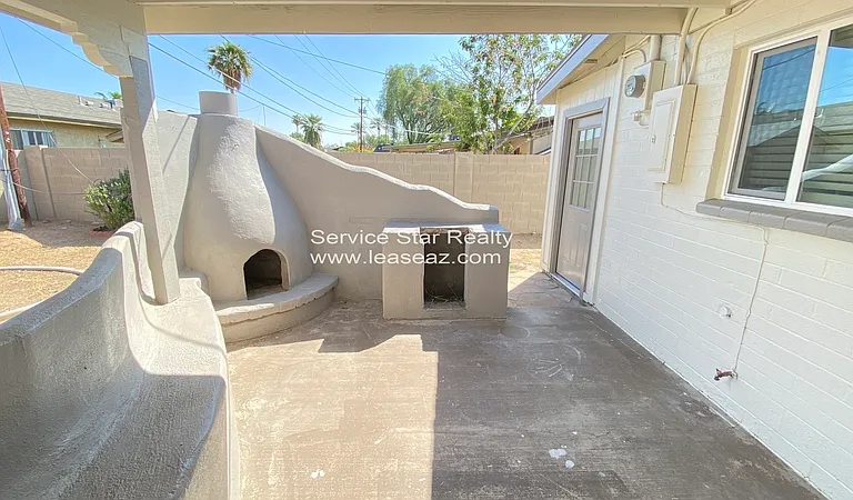 5936 W Seldon Ln — Photo 18