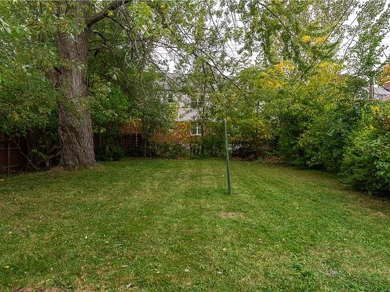 123 Kimberly Ave #LOWER — Photo 13