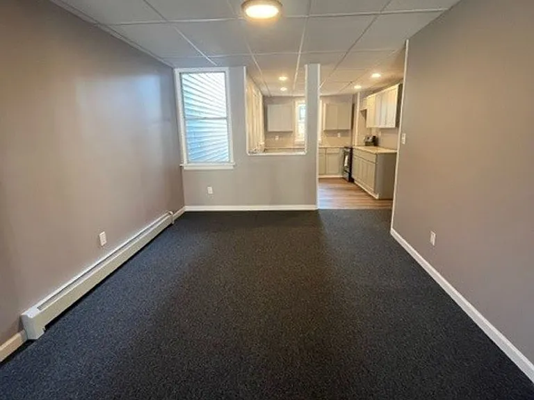 40 E Ridge St — Photo 3