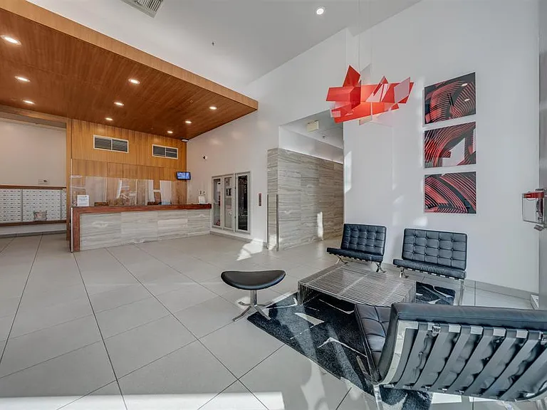 233 Robson St #507 — Photo 4