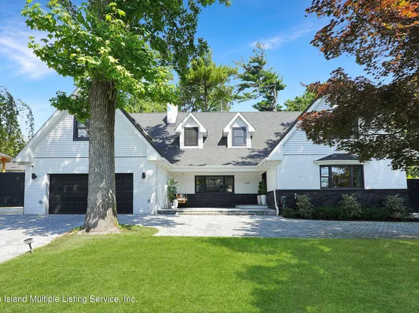 435 Wooddale Ave, Staten Island, NY 10301