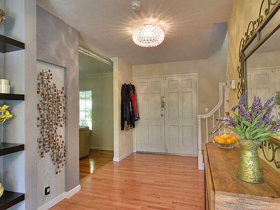 2nd image of 1026 Hollenbeck Ave